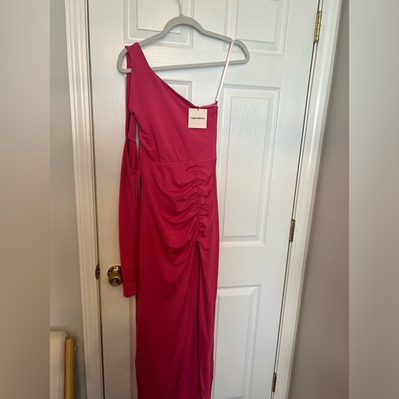 SUPERDOWN Romona Maxi Dress in Pink - Picture 3 of 7